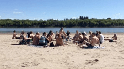 Gotopless Canada 3