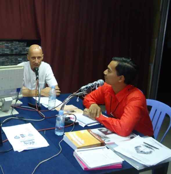 cambodia_radio_5.jpg